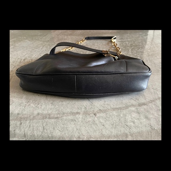 Vintage Gucci Black Soft Leather Bag With One Shoulder Gold Chain - Picture 3 of 10